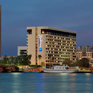 Radisson Blu Hotel, Deira Creek ***** Dubaj
