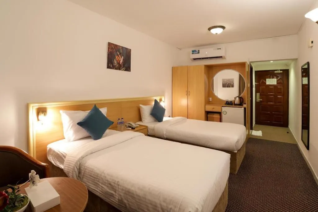 Click Grand Hotel - Bur Dubai 2*,